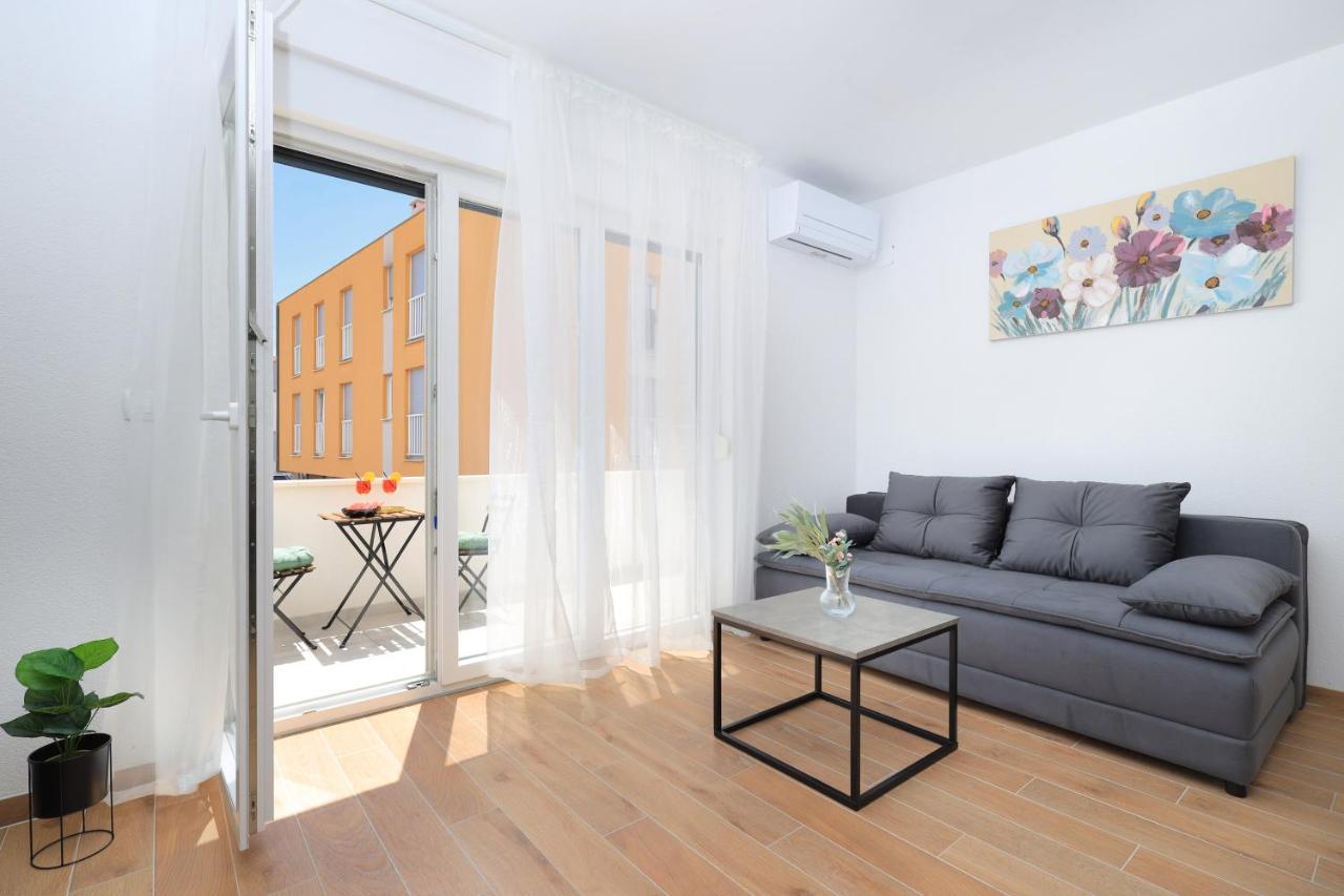 Bonaca Apartments With Terrace, Barbecue And Private Parking Kastela Exterior photo